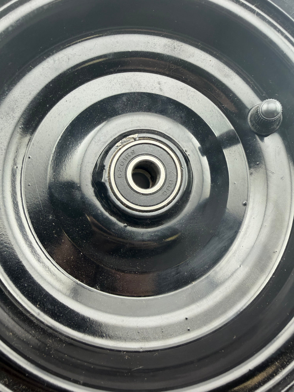 Front Left Wheel Assembly with Rim & Tire for Coleman KT196 & CK196 196cc 6.5 Hp Go-Karts (Blemished)