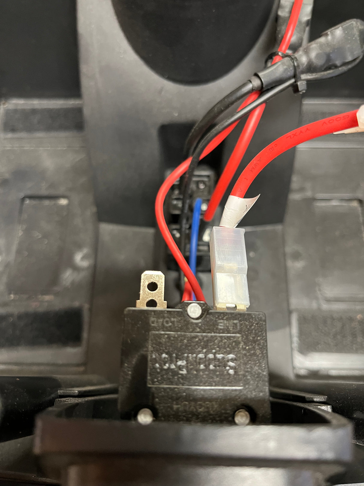 High Capacity Battery Tray for the Go-Go Elite Traveller, Elite Traveller LR, Elite Traveller Plus, Elite Traveller Plus HD, and Sport Scooters (Blemished)