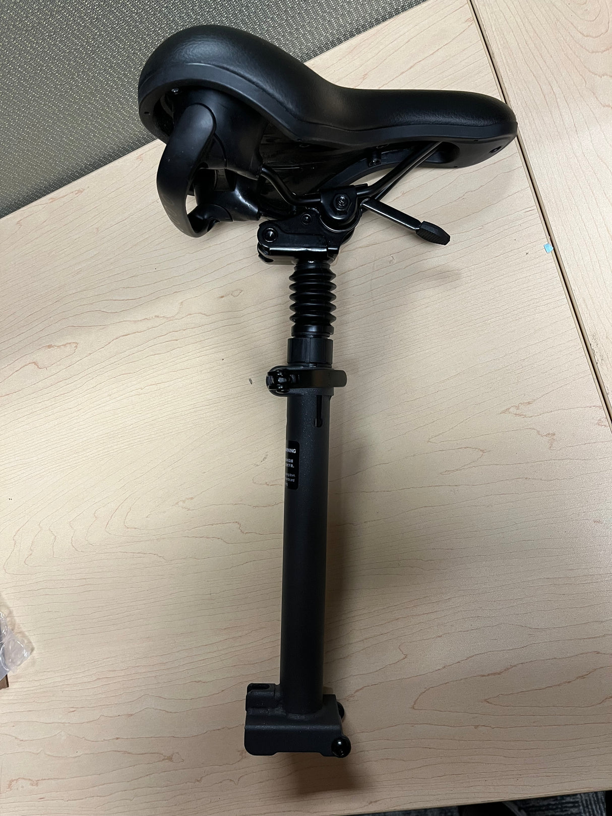 Seat with Mounting Post for the Ninebot MAX G30 Scooter (Missing Hardware)