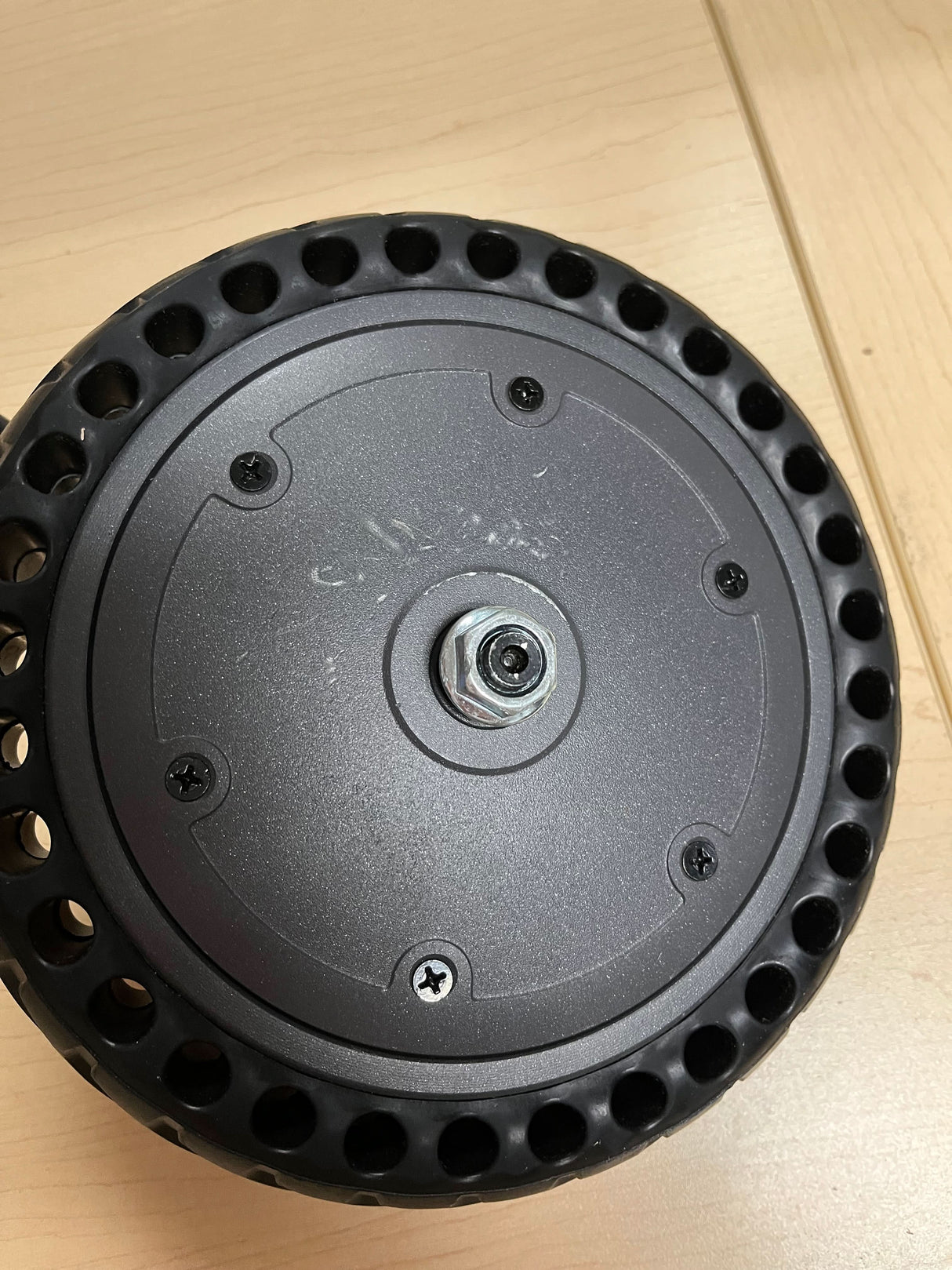 500W Hub Motor & Front Wheel Assembly with Solid Tire for the Xiaomi Mi M365 (Blemished)