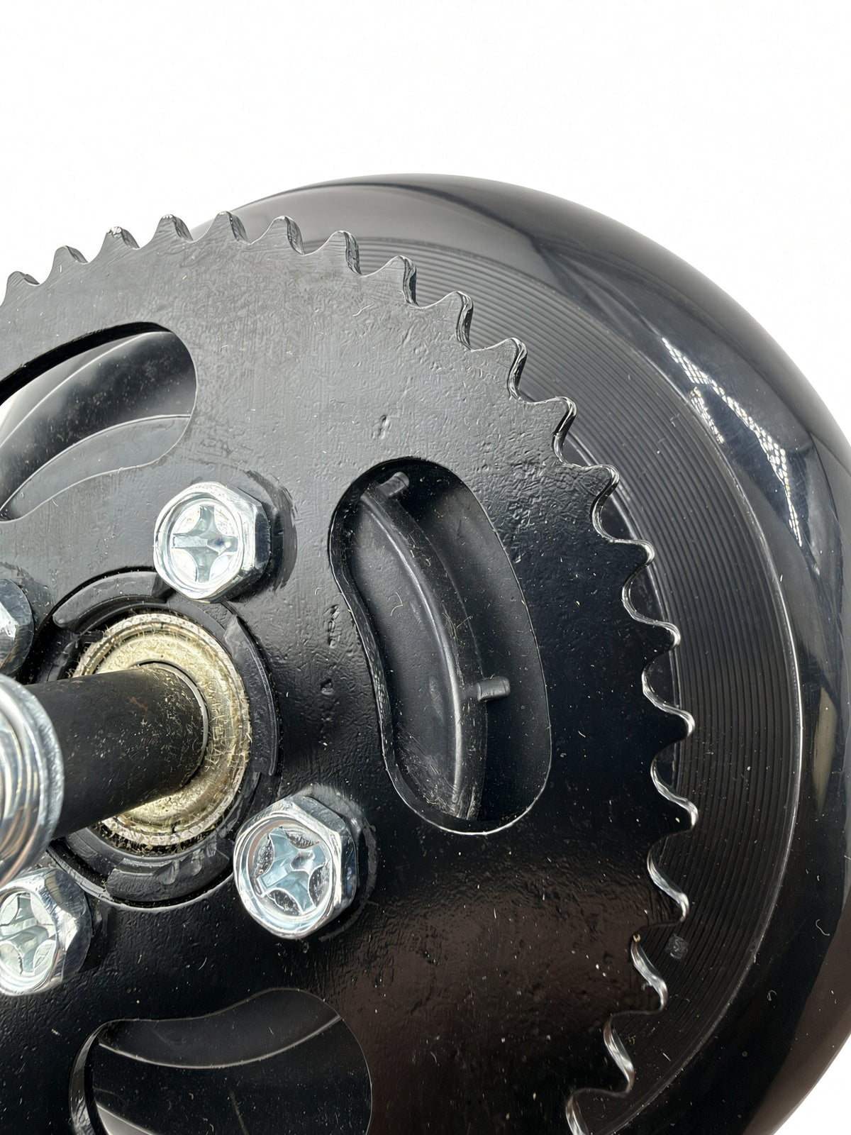 Rear Wheel Assembly for Razor E90 Accelerator & Pulse Reverb Scooters (Blemished)