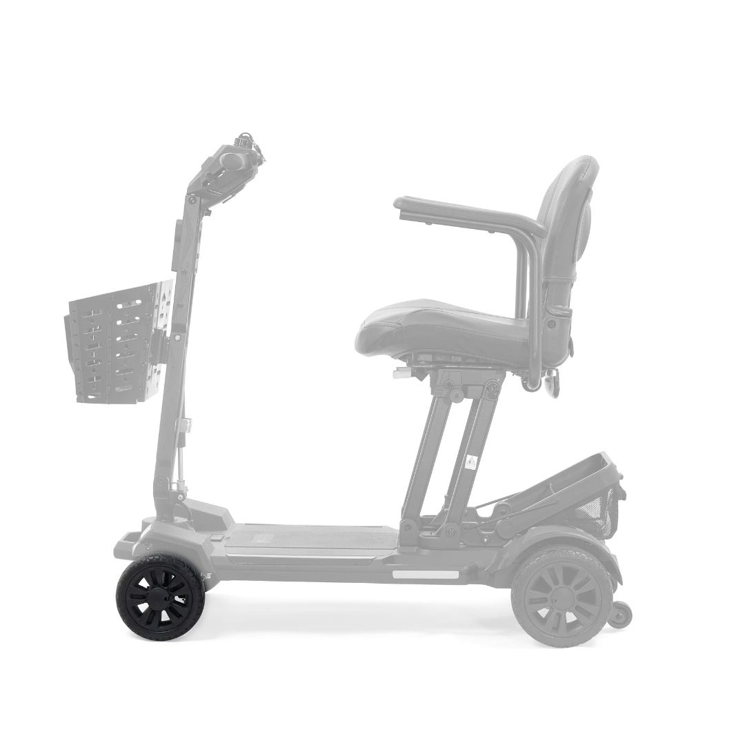 Black front wheel highlighted on the Golden Buzzaround CarryOn (GB120C)