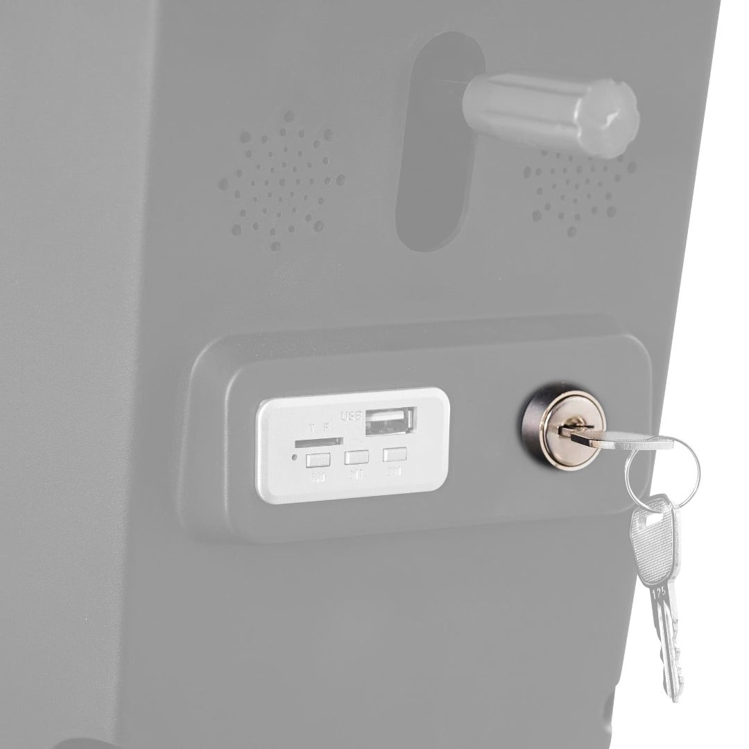 Key switch highlighted on the Golden Eagle All-Terrain (GR596)