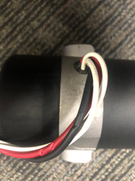 Right Motor Assembly (PM802-D08C) for the Jazzy Select 14, Select HD, Pride J6 & TSS 450 (Blemished) featuring a close-up of the black cylinder with red and white wires attached.