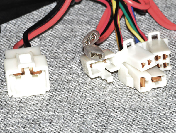 HB-2430-TYD4K-FS Control Module with 4-Wire Throttle Connector for Razor Ground Force Drifter, Versions 1-2, showing a close-up of the connectors and several colored wires.