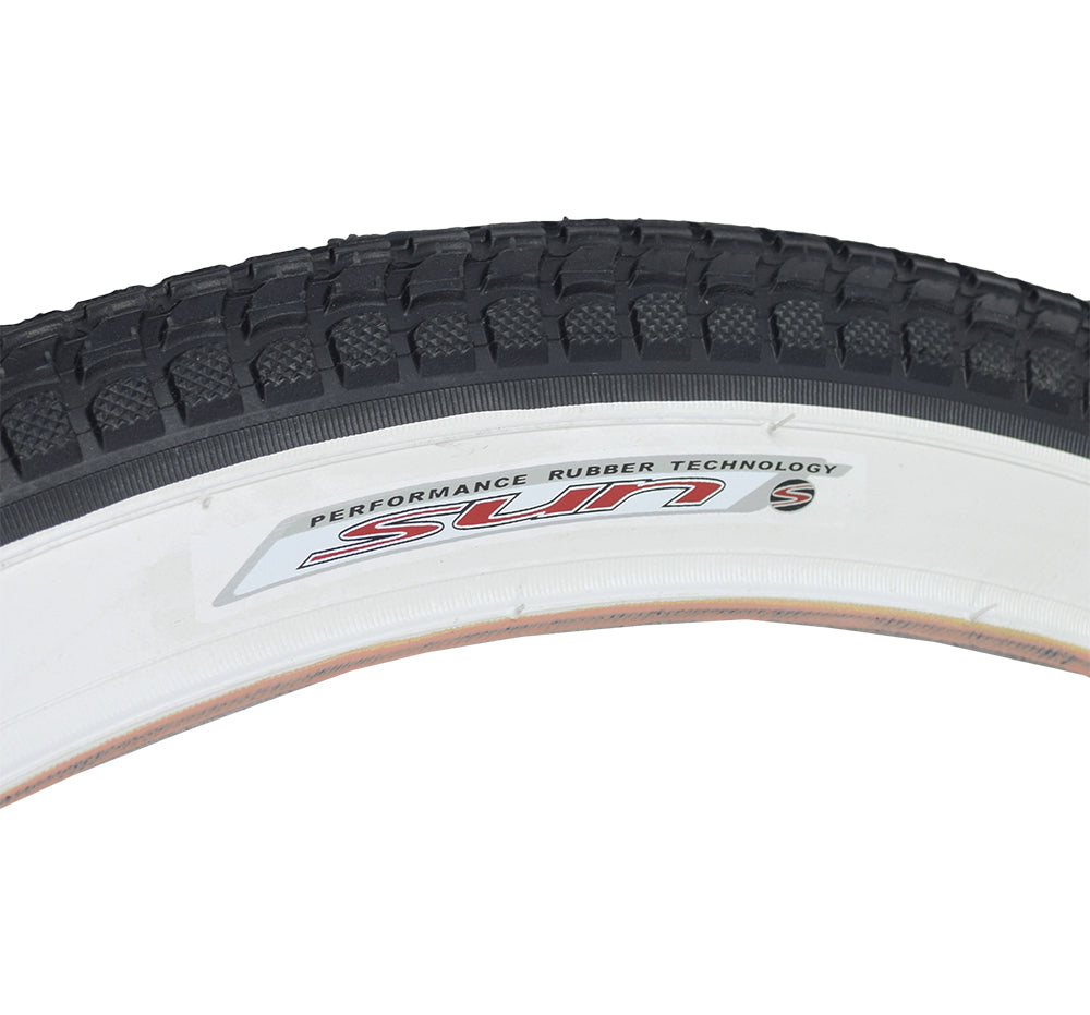 Close-up of the 26x2.125 Cruiser 927 Bicycle Tire from Sunlite, showing the detailed tread pattern and robust design, ideal for replacing worn-out bike tires.