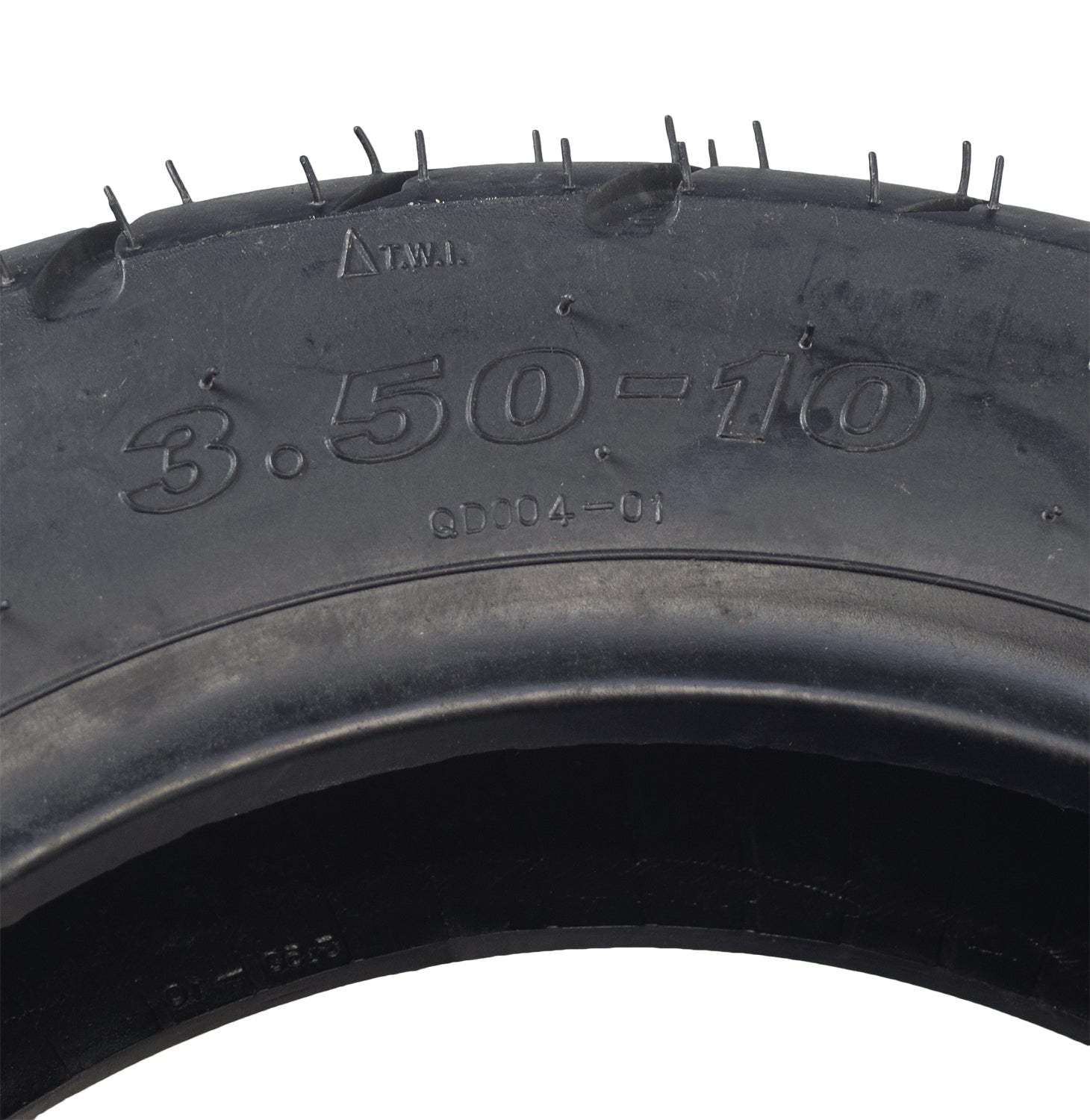 3.50-10 (100/90-10) Tubeless Scooter Tire with QD004 tread for TaoTao CY50-A scooter; close-up shows detailed tread pattern and tire markings for street performance.